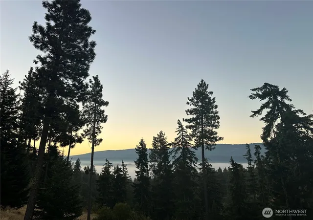 Photo 2 of Single family home for sale at 421 Meadow Ridge Dr, Cle Elum, WA 98922 | MLS# NWM2590407 | Listing updated on 2026-10-05