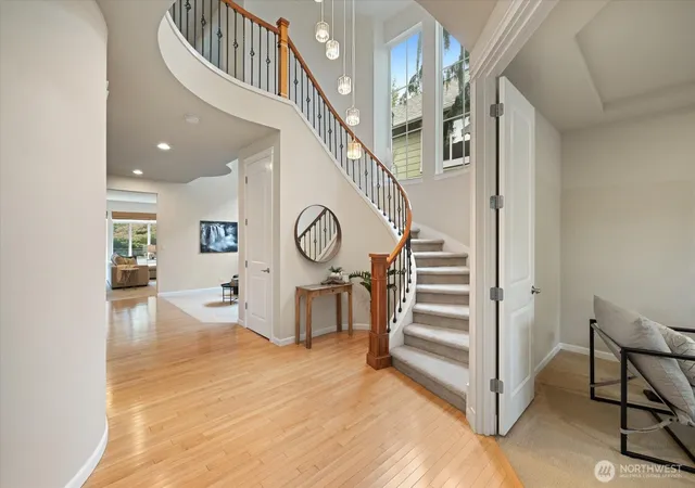 Photo 4 of Single family home for sale at 7717 Greenridge Ct SE, Snoqualmie, WA 98065 | MLS# NWM2590409 | Listing updated on 2026-10-02