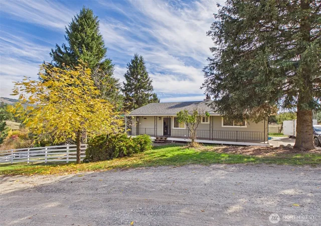 Photo 2 of Single family home for sale at 7 N Lake Ln, Republic, WA 99166 | MLS# NWM2590425 | Listing updated on 2026-10-08
