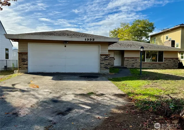 Photo 1 of Single family home for sale at 1333 Aberdeen Ave Ne, Renton, WA 98056 | MLS# NWM2590426 | Listing updated on 2026-10-03