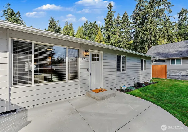 Photo 3 of Single family home for sale at 10024 Angeline Rd E, Bonney Lake, WA 98391 | MLS# NWM2590428 | Listing updated on 2026-10-02