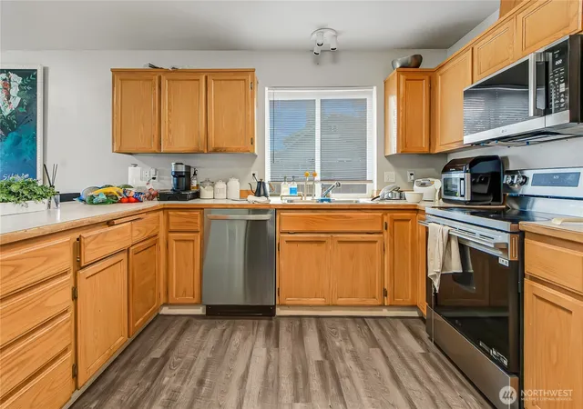Photo 3 of Single family home for sale at 3320 S Asotin St, Tacoma, WA 98418 | MLS# NWM2590432 | Listing updated on 2026-10-19