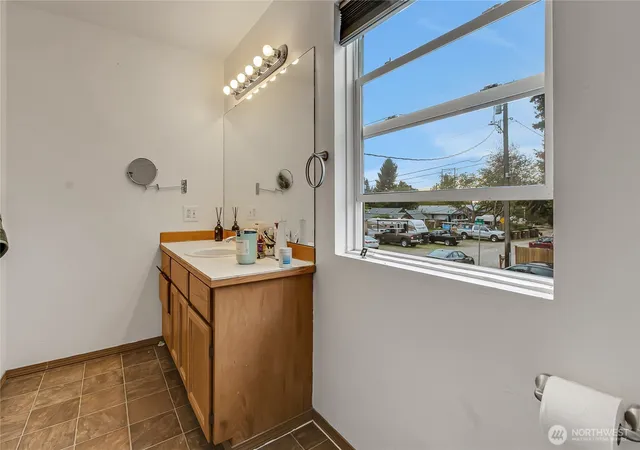 Photo 4 of Single family home for sale at 3320 S Asotin St, Tacoma, WA 98418 | MLS# NWM2590432 | Listing updated on 2026-10-19