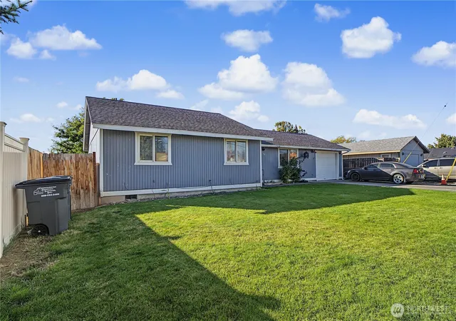 Photo 2 of Single family home for sale at 315 N 4th Avenue, Othello, WA 99344 | MLS# NWM2590451 | Listing updated on 2026-10-16