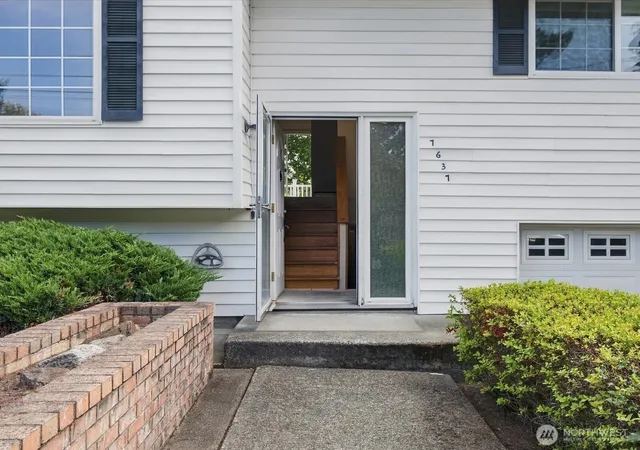 Photo 3 of Single family home for sale at 7637 Tacoma Ave S, Tacoma, WA 98408 | MLS# NWM2590452 | Listing updated on 2026-10-24