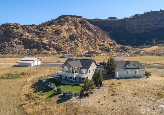 Photo 2 of Single family home for sale at 55776 Bay Area Dr Ne, Electric City, WA 99123 | MLS# NWM2590454 | Listing updated on 2026-10-07