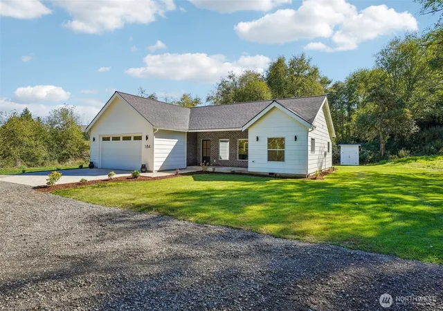 Photo 1 of Single family home for sale at 184 Trout Lakes Rd, Castle Rock, WA 98611 | MLS# NWM2590473 | Listing updated on 2026-10-02
