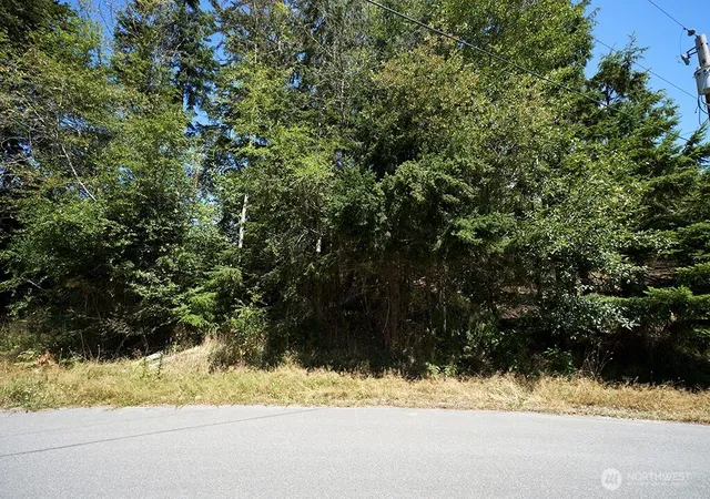 Photo 1 of Land for sale at 2 & 3 Lot Sycamore Rd, Coupeville, WA 98239 | MLS# NWM2590476 | Listing updated on 2026-10-02