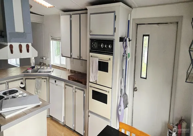 Photo 3 of Manufactured home for sale at 13020 17th Avenue W #301, Everett, WA 98204 | MLS# NWM2590482 | Listing updated on 2026-10-02