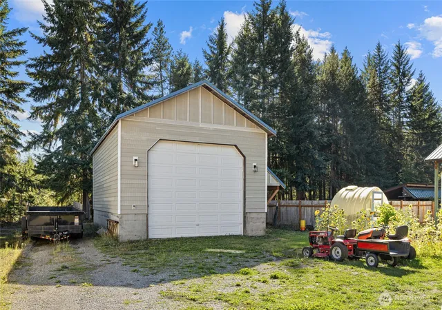 Photo 3 of Single family home for sale at 310 Pit Way, Easton, WA 98925 | MLS# NWM2590486 | Listing updated on 2026-10-02