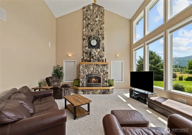 Photo 3 of Single family home for sale at 430 Pays Rd, Cle Elum, WA 98922 | MLS# NWM2590489 | Listing updated on 2026-10-09