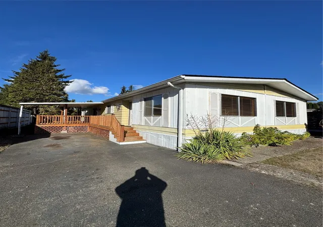 Manufactured home for sale at 2200 196th Street SE #1, Bothell, WA 98012 | MLS# NWM2590491
