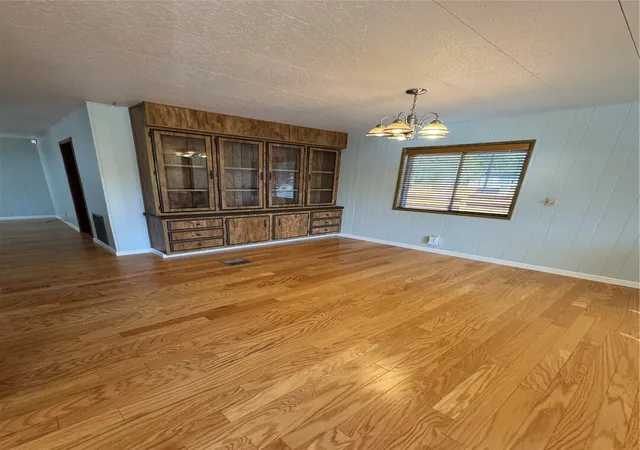 Photo 4 of Manufactured home for sale at 2200 196th Street SE #1, Bothell, WA 98012 | MLS# NWM2590491 | Listing updated on 2026-10-23