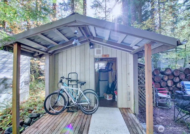 Photo 2 of Manufactured home for sale at 145 1 Goldrush Rd, Deming, WA 98244 | MLS# NWM2590499 | Listing updated on 2026-10-19