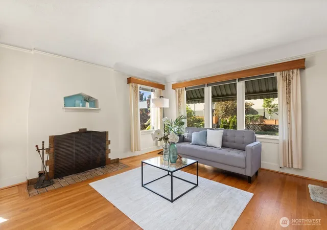 Photo 3 of Single family home for sale at 7850 Renton Ave S, Seattle, WA 98118 | MLS# NWM2590500 | Listing updated on 2026-10-02
