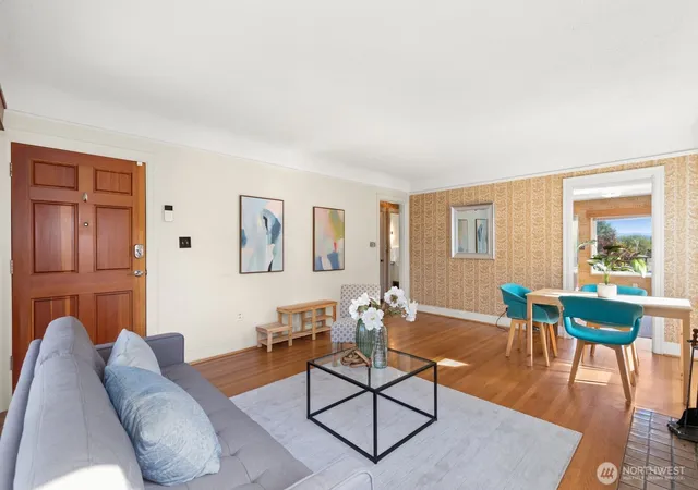 Photo 4 of Single family home for sale at 7850 Renton Ave S, Seattle, WA 98118 | MLS# NWM2590500 | Listing updated on 2026-10-02