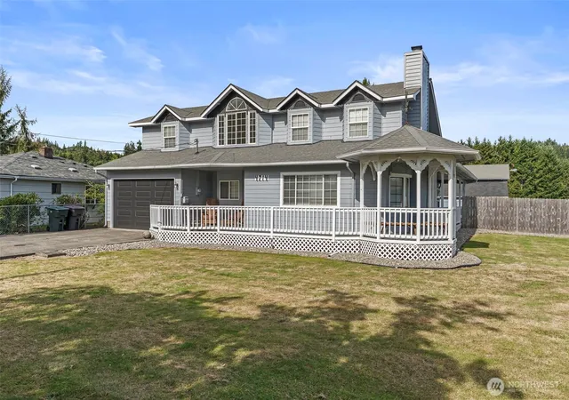 Photo 3 of Single family home for sale at 4714 Pine St, Longview, WA 98632 | MLS# NWM2590507 | Listing updated on 2026-10-03