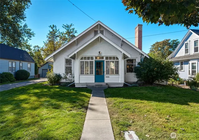 Photo 1 of Single family home for sale at 916 Catherine St, Walla Walla, WA 99362 | MLS# NWM2590517 | Listing updated on 2026-10-06