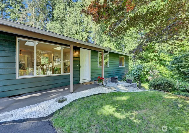 Photo 3 of Single family home for sale at 20915 W Richmond Rd, Bothell, WA 98021 | MLS# NWM2590546 | Listing updated on 2026-10-11