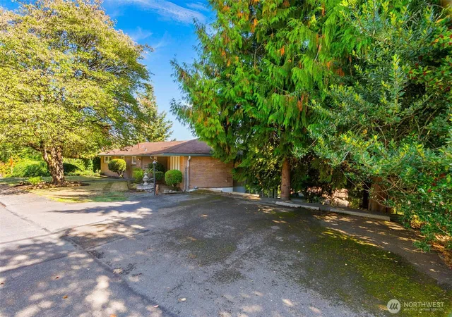 Photo 3 of Single family home for sale at 406 3rd Avenue Sw, Tumwater, WA 98512 | MLS# NWM2590548 | Listing updated on 2026-10-22