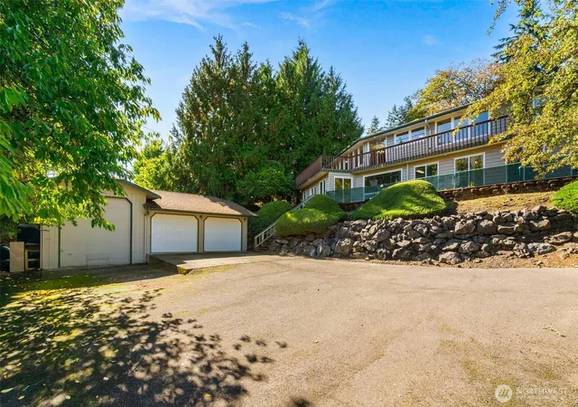 Photo 3 of Single family home for sale at 406 3rd Avenue SW, Tumwater, WA 98512 | MLS# NWM2590548 | Listing updated on 2026-10-22