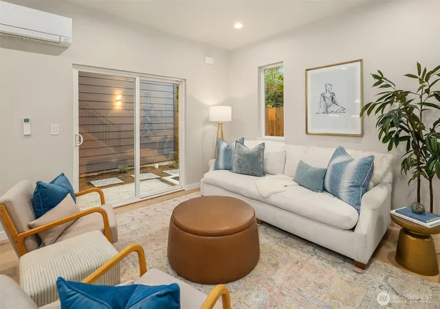 Photo 3 of Condo for sale at 10043 NE 38th Avenue, Seattle, WA 98125 | MLS# NWM2590549 | Listing updated on 2026-10-08