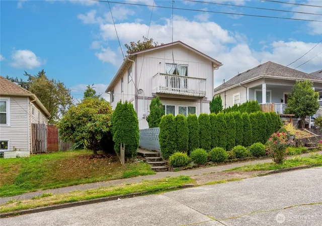 Single family home for sale at 4229 S Findlay St, Seattle, WA 98118 | MLS# NWM2590567