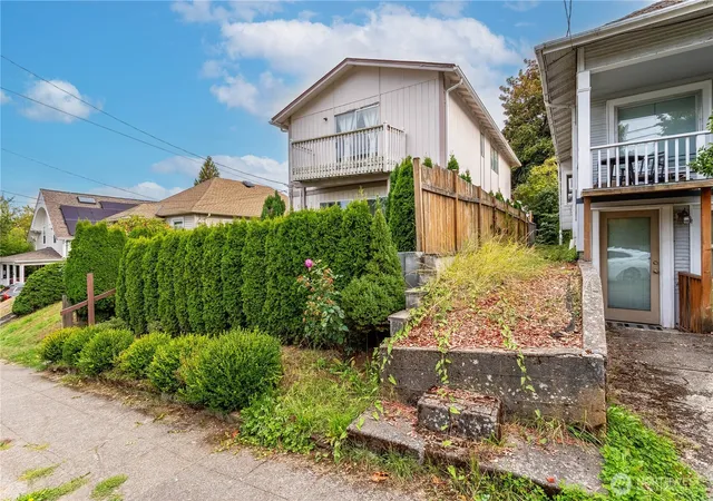 Photo 1 of Single family home for sale at 4229 S Findlay St, Seattle, WA 98118 | MLS# NWM2590567 | Listing updated on 2026-10-08