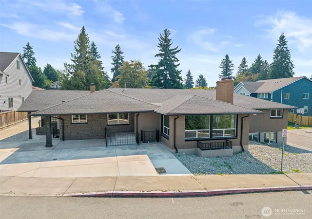 Photo 1 of Mansion for sale at 1008 E Guiberson St, Kent, WA 98030 | MLS# NWM2590571 | Listing updated on 2026-10-02