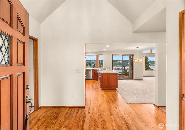 Photo 4 of Single family home for sale at 812 San Francisco Ave NE, Olympia, WA 98506 | MLS# NWM2590594 | Listing updated on 2026-10-02