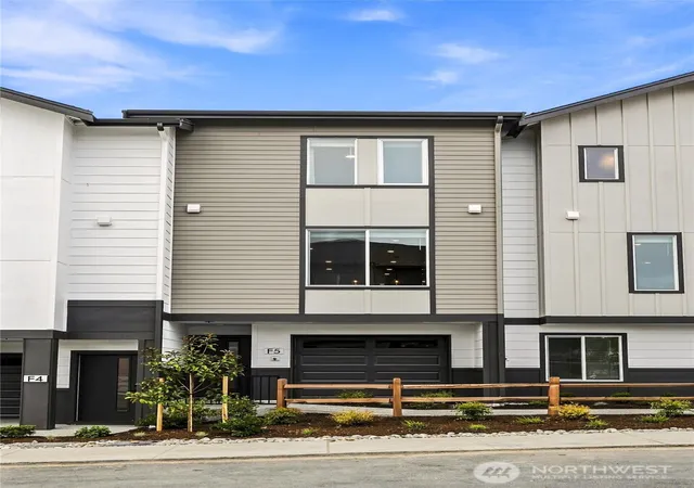 Photo 1 of Sale Pending at 16202 Manor Way #D6, Lynnwood, WA 98087 | MLS# NWM2590598 | Listing updated on 2026-10-02