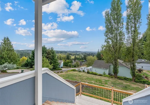 Photo 3 of Single family home for sale at 137 Northridge Dr, Centralia, WA 98531 | MLS# NWM2590604 | Listing updated on 2026-10-04