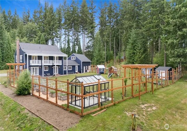 Photo 4 of Single family home for sale at 35509 NE 91st Way, Carnation, WA 98014 | MLS# NWM2590612 | Listing updated on 2026-10-02
