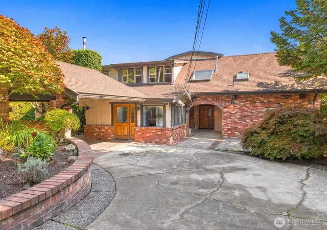 Photo 3 of Single family home for sale at 513 E Davies Loop Rd, Lake Stevens, WA 98258 | MLS# NWM2590622 | Listing updated on 2026-10-02