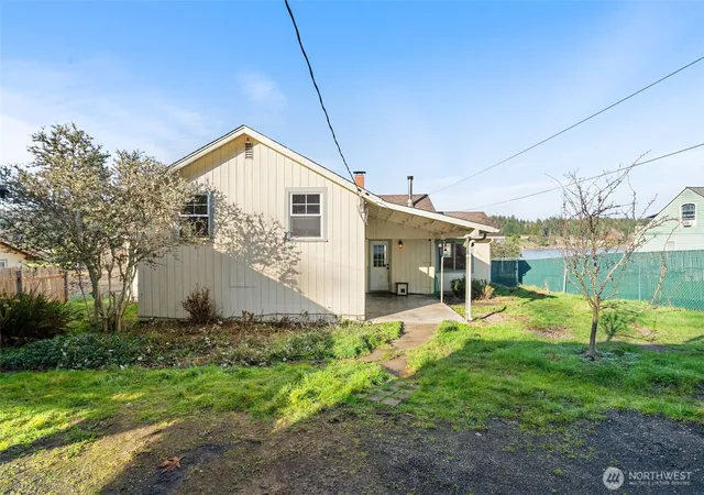 Photo 3 of Single family home for sale at 370 Se Whitecap Aly, Shelton, WA 98584 | MLS# NWM2590625 | Listing updated on 2026-10-02