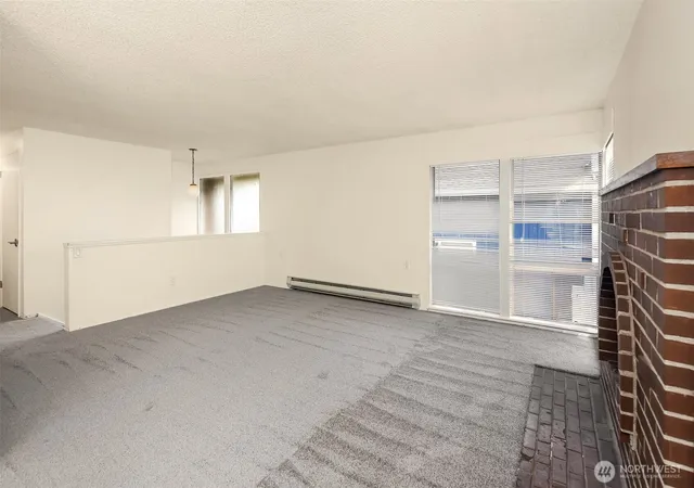 Photo 3 of House for sale at 326 NE 50th Street, Seattle, WA 98105 | MLS# NWM2590635 | Listing updated on 2026-10-03