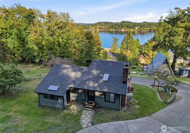 Photo 3 of Single family home for sale at 151 E Barbary Dr, Grapeview, WA 98546 | MLS# NWM2590645 | Listing updated on 2026-10-02