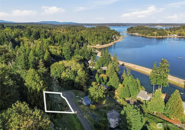 Photo 3 of Single family home for sale at 151 E Barbary Dr, Grapeview, WA 98546 | MLS# NWM2590645 | Listing updated on 2026-10-02