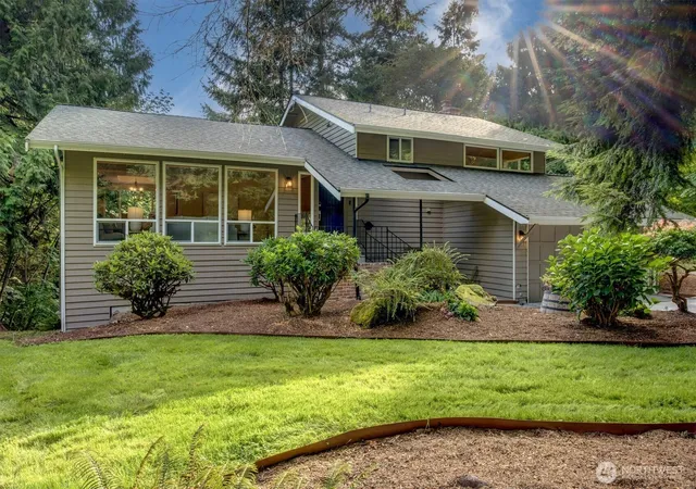 Photo 3 of Single family home for sale at 15724 168th Avenue Ne, Woodinville, WA 98072 | MLS# NWM2590659 | Listing updated on 2026-10-02