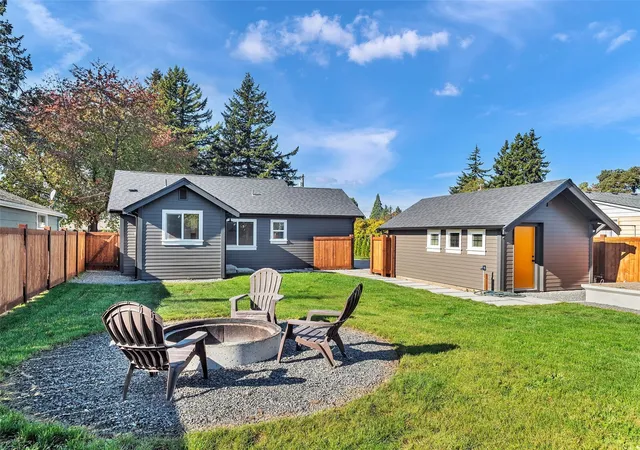 Photo 2 of Single family home for sale at 918 Union Ave, Marysville, WA 98270 | MLS# NWM2590662 | Listing updated on 2026-10-26
