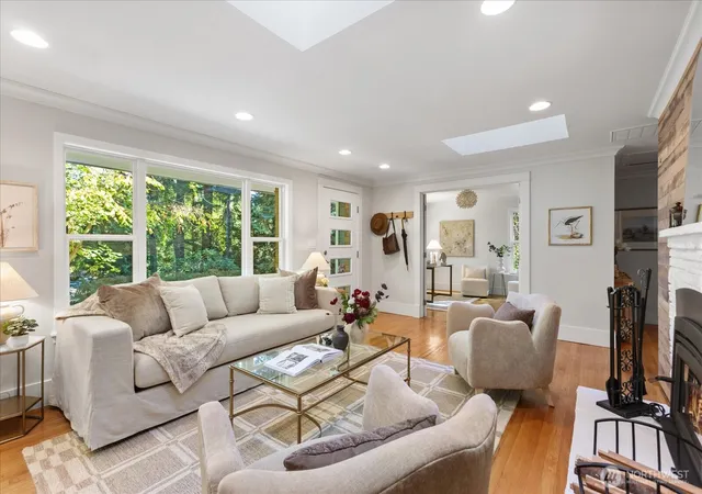 Photo 3 of Single family home for sale at 18731 Ballinger (off Private Road) Way NE, Lake Forest Park, WA 98155 | MLS# NWM2590663 | Listing updated on 2026-10-09