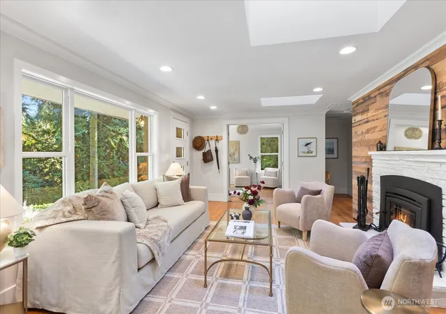 Photo 4 of Single family home for sale at 18731 Ballinger (off Private Road) Way NE, Lake Forest Park, WA 98155 | MLS# NWM2590663 | Listing updated on 2026-10-09