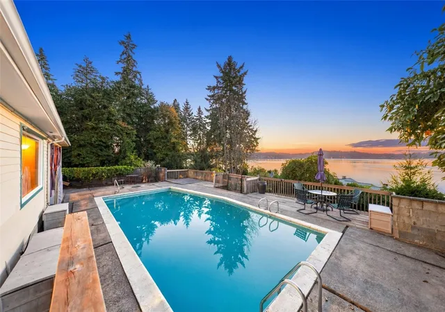 Single family home for sale at 718 42nd Avenue NW, Gig Harbor, WA 98335 | MLS# NWM2590667