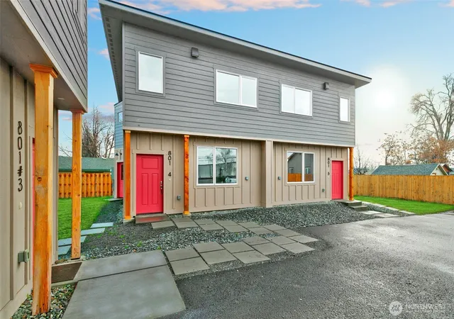 Photo 3 of Condo for sale at 801 N 16th Avenue #4, Yakima, WA 98902 | MLS# NWM2590668 | Listing updated on 2026-10-06