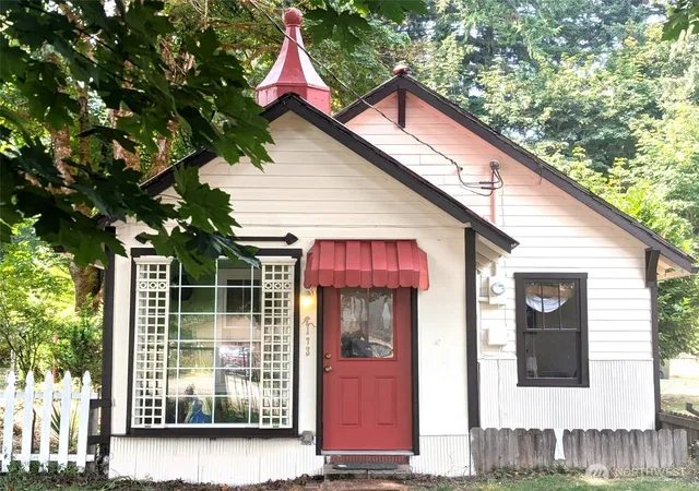 Photo 1 of Single family home for sale at 173 Young Rd, Randle, WA 98377 | MLS# NWM2590686 | Listing updated on 2026-10-03