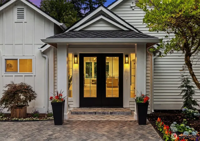 Photo 3 of Single family home for sale at 19238 184th Place Ne, Woodinville, WA 98077 | MLS# NWM2590688 | Listing updated on 2026-10-03
