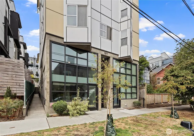Photo 3 of Multi family home for sale at 1811 20th Avenue, Seattle, WA 98122 | MLS# NWM2590693 | Listing updated on 2026-10-03