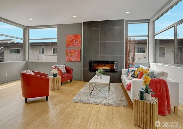 Photo 4 of Townhouse for sale at 6546 24th Avenue NW, Seattle, WA 98117 | MLS# NWM2590700 | Listing updated on 2026-10-13