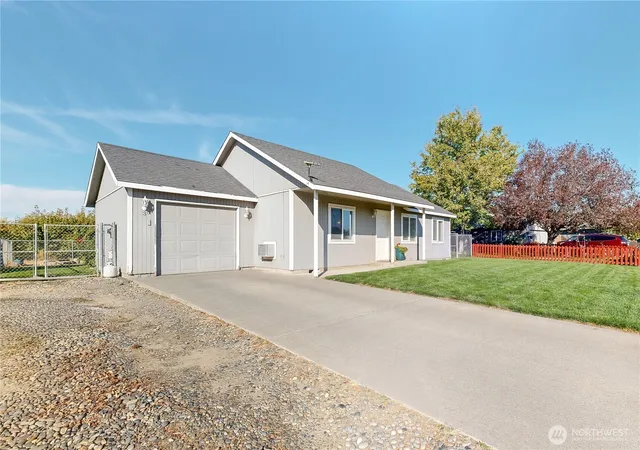 Photo 1 of Single family home for sale at 351 NE 15th Avenue, Milton Freewater, OR 97862 | MLS# NWM2590715 | Listing updated on 2026-10-08