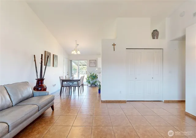 Photo 4 of Single family home for sale at 351 NE 15th Avenue, Milton Freewater, OR 97862 | MLS# NWM2590715 | Listing updated on 2026-10-08